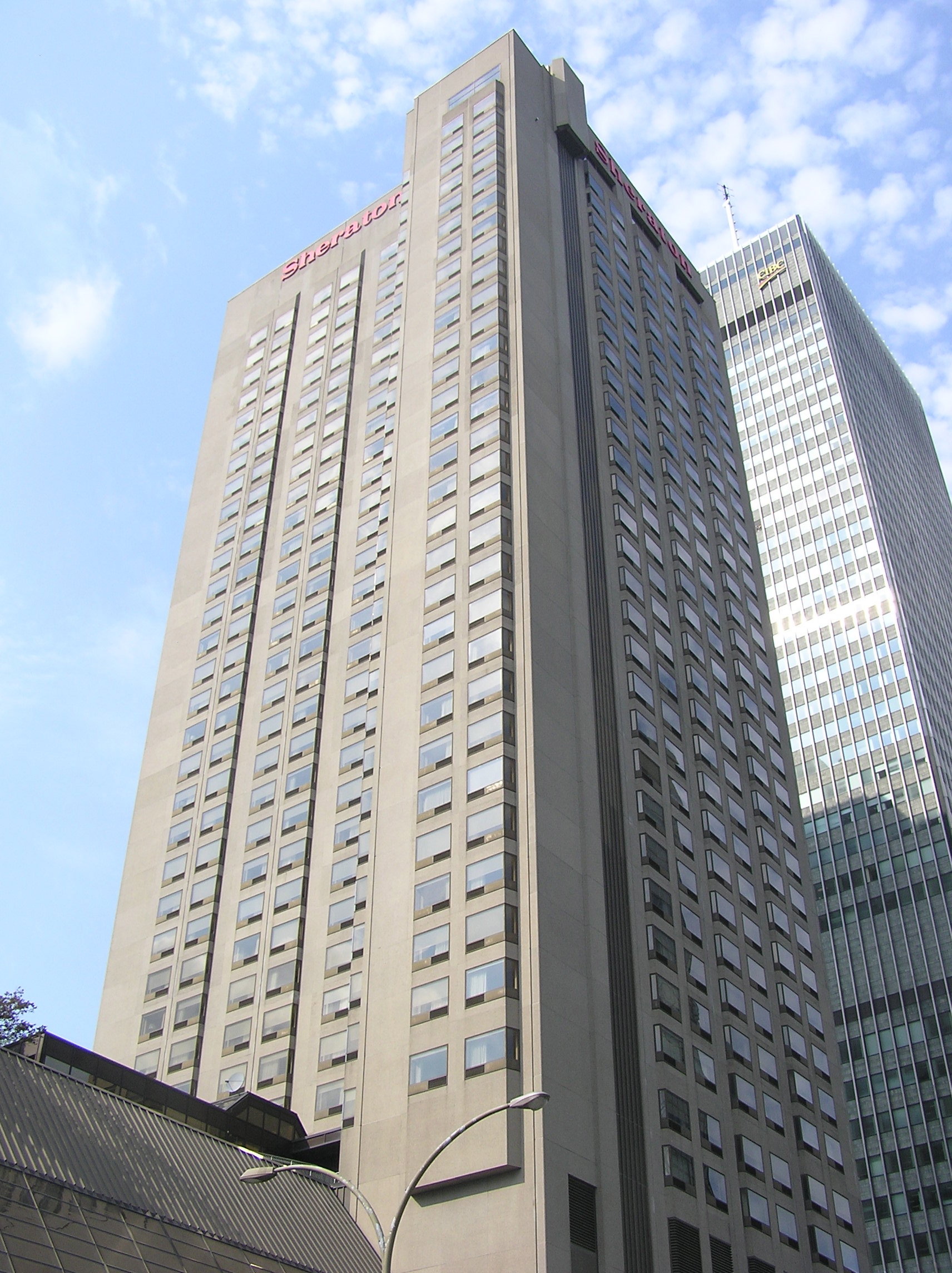 Le Centre Sheraton Montreal Hotel